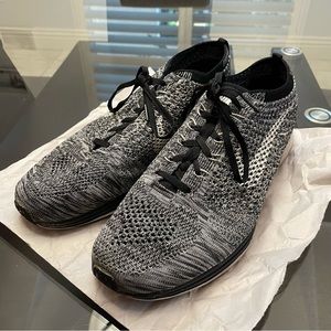 NIKE FLYKNIT RACER Running / Training Shoes Size 11 (OREO COLORWAY)